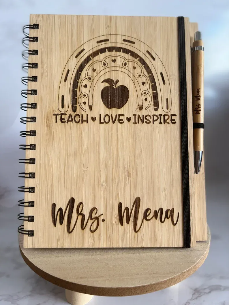 Libreta de madera para maestro